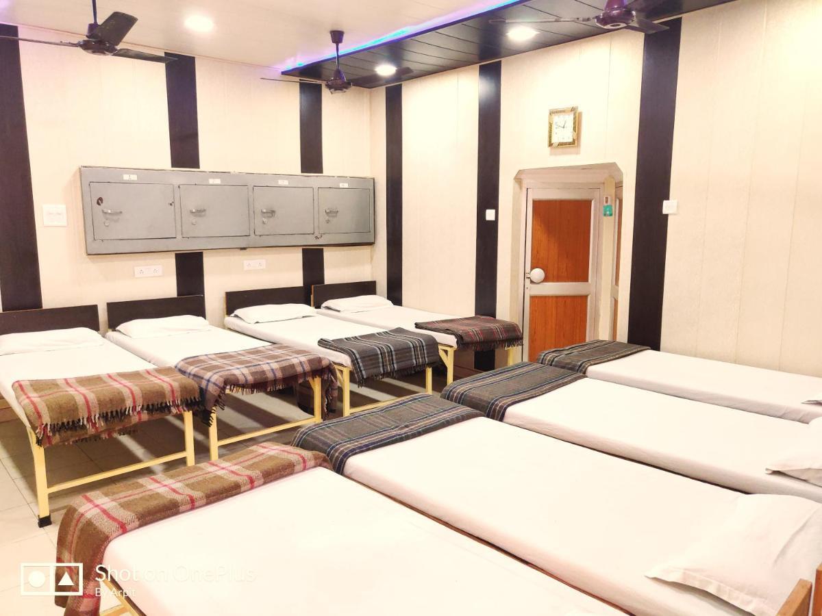 Roop Guest house